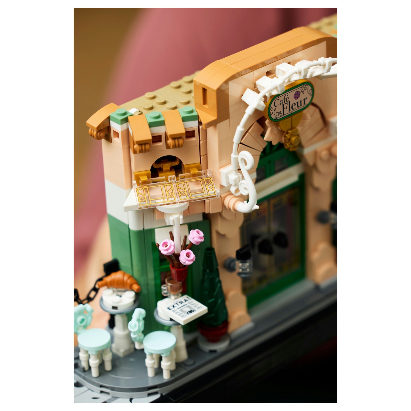 LEGO Icons Französisches Café 10362 — Buy in Cyprus with Fast Delivery