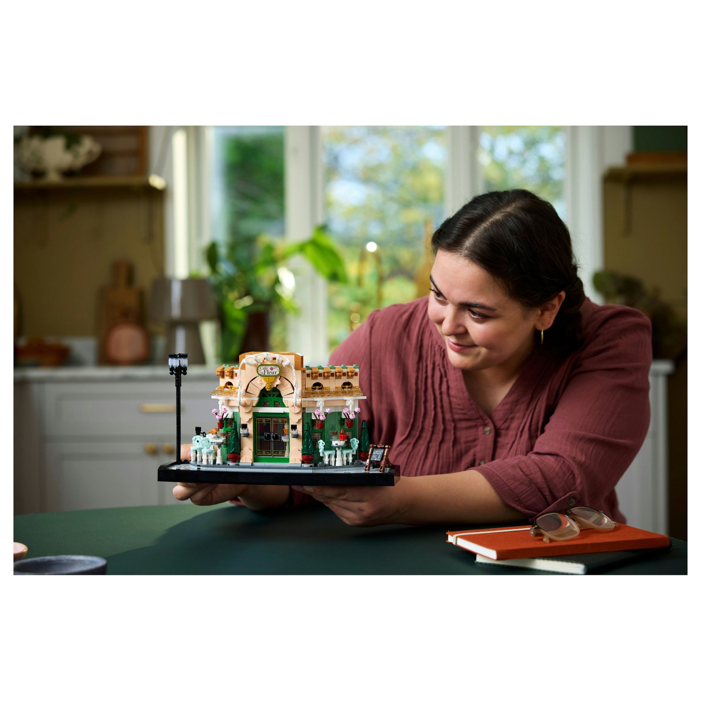 LEGO Icons Französisches Café 10362 — Buy in Cyprus with Fast Delivery