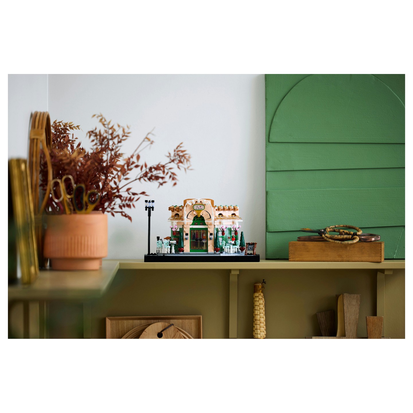 LEGO Icons Französisches Café 10362 — Buy in Cyprus with Fast Delivery