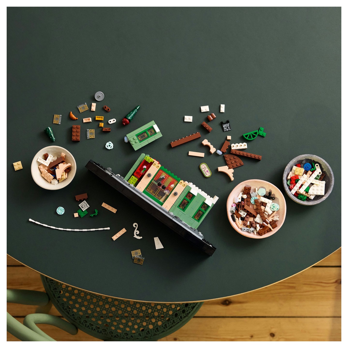 LEGO Icons Französisches Café 10362 — Buy in Cyprus with Fast Delivery