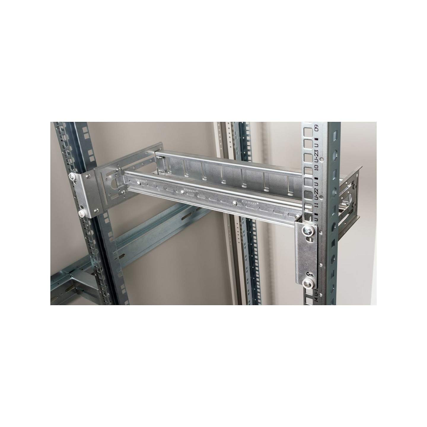 Equip 03U Hutschienenmodul 19' für Serverschränke si — Buy in Cyprus with Fast Delivery