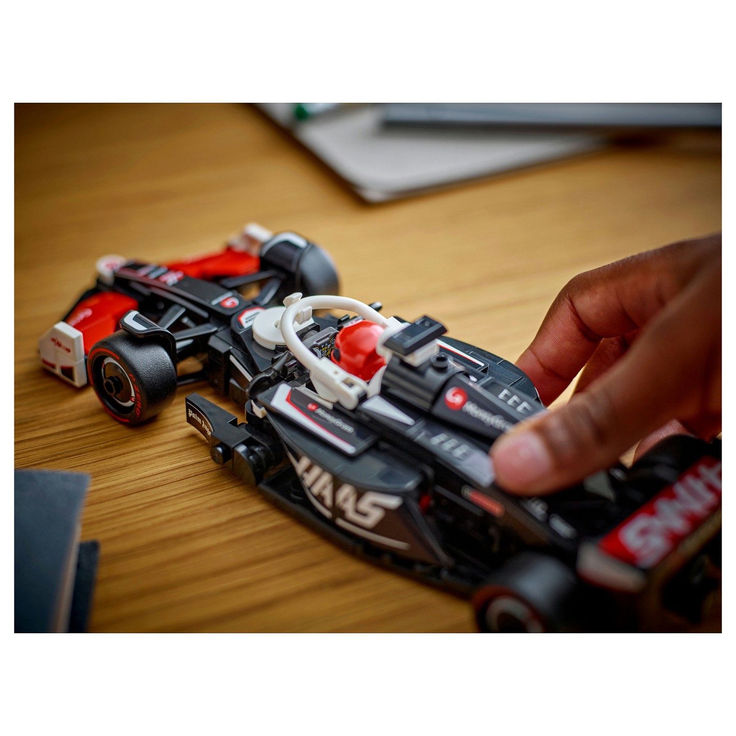 LEGO Speed Champions MoneyGram Haas F1 Team VF-24 Rennauto 77250 — Buy in Cyprus with Fast Delivery