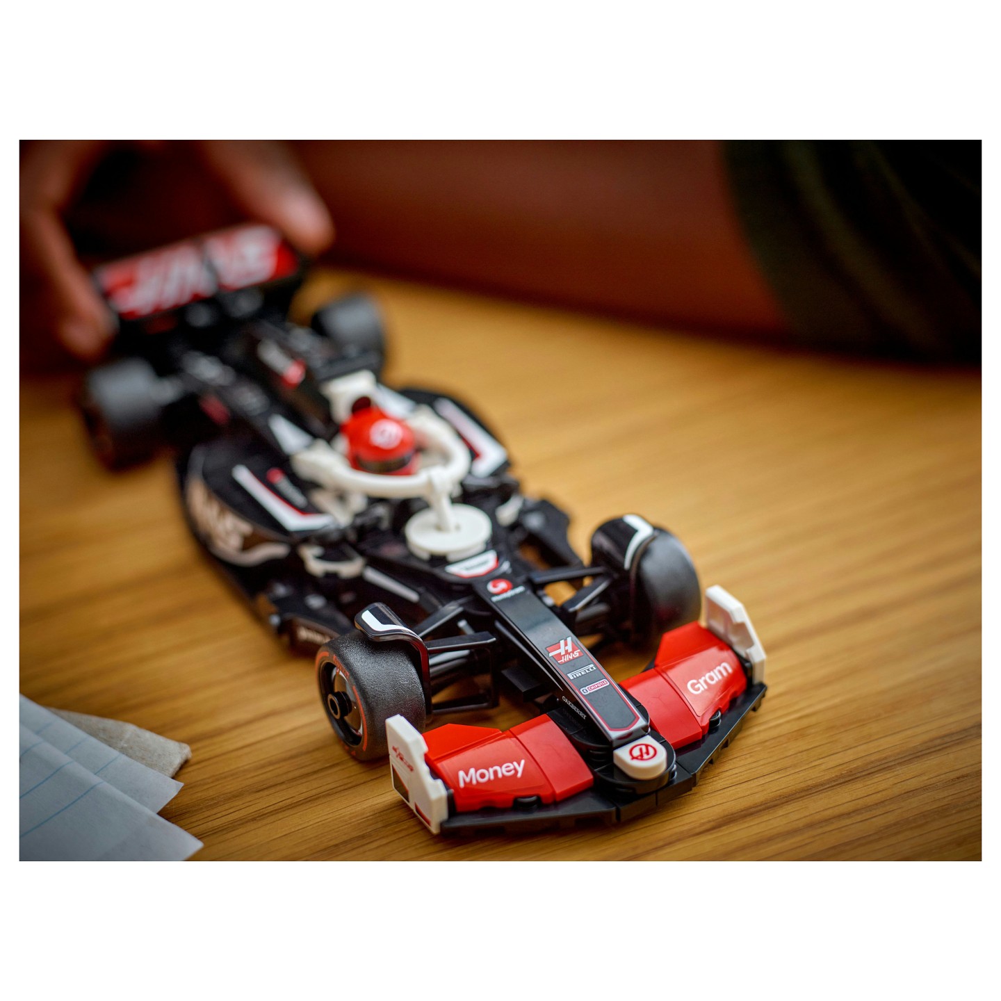 LEGO Speed Champions MoneyGram Haas F1 Team VF-24 Rennauto 77250 — Buy in Cyprus with Fast Delivery