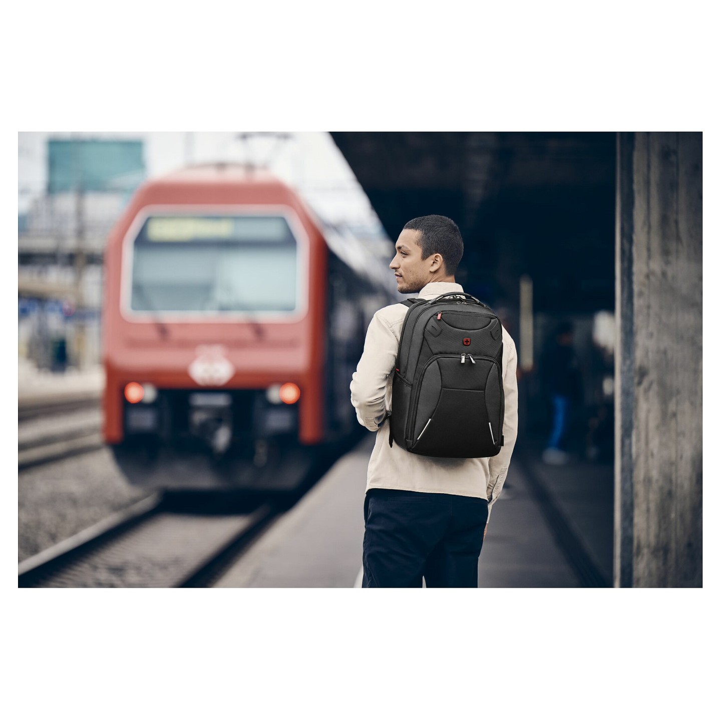 WENGER Cosmic 43.18cm 17Zoll Laptop Backpack with Tablet Pocket Black — Buy in Cyprus with Fast Delivery