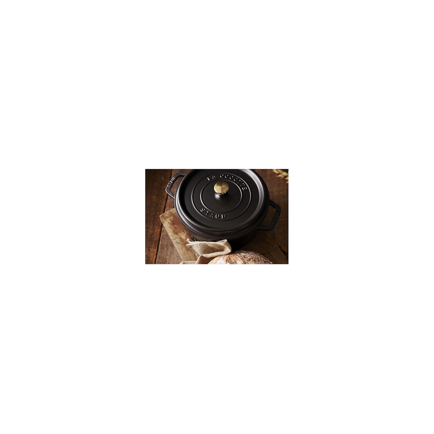 Staub La Cocotte 24cm rund. schwarz. Gusseisen — Buy in Cyprus with Fast Delivery