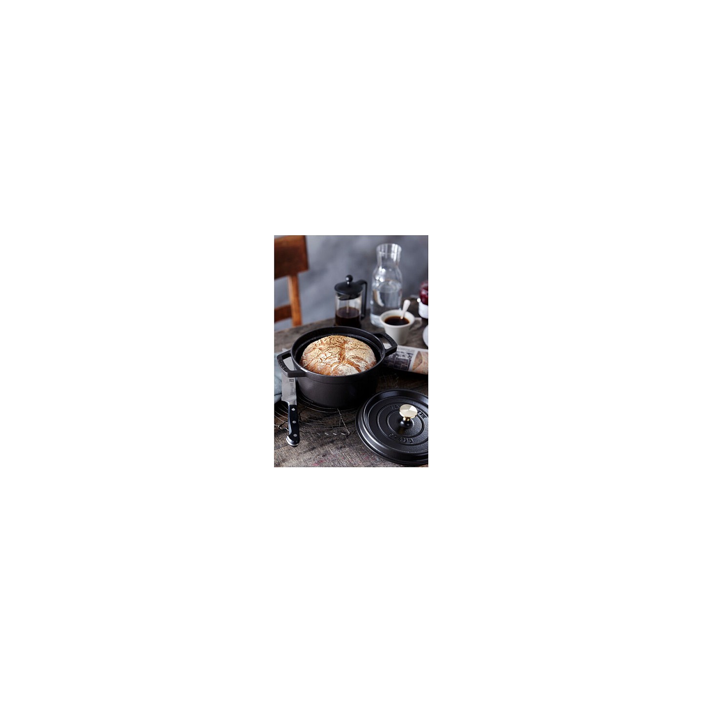 Staub La Cocotte 24cm rund. schwarz. Gusseisen — Buy in Cyprus with Fast Delivery