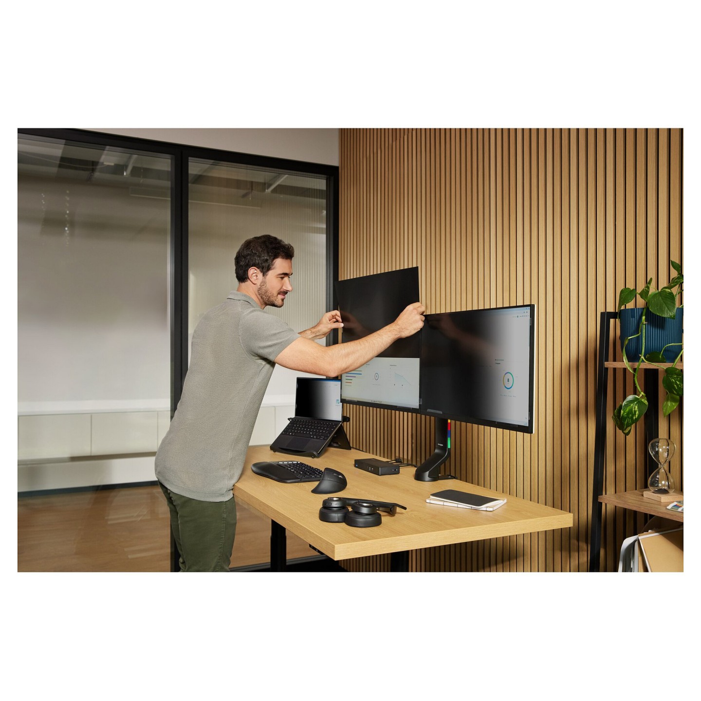 Kensington Blickschutzfilter 2-Wege remov. 24.0' 16:9 — Buy in Cyprus with Fast Delivery