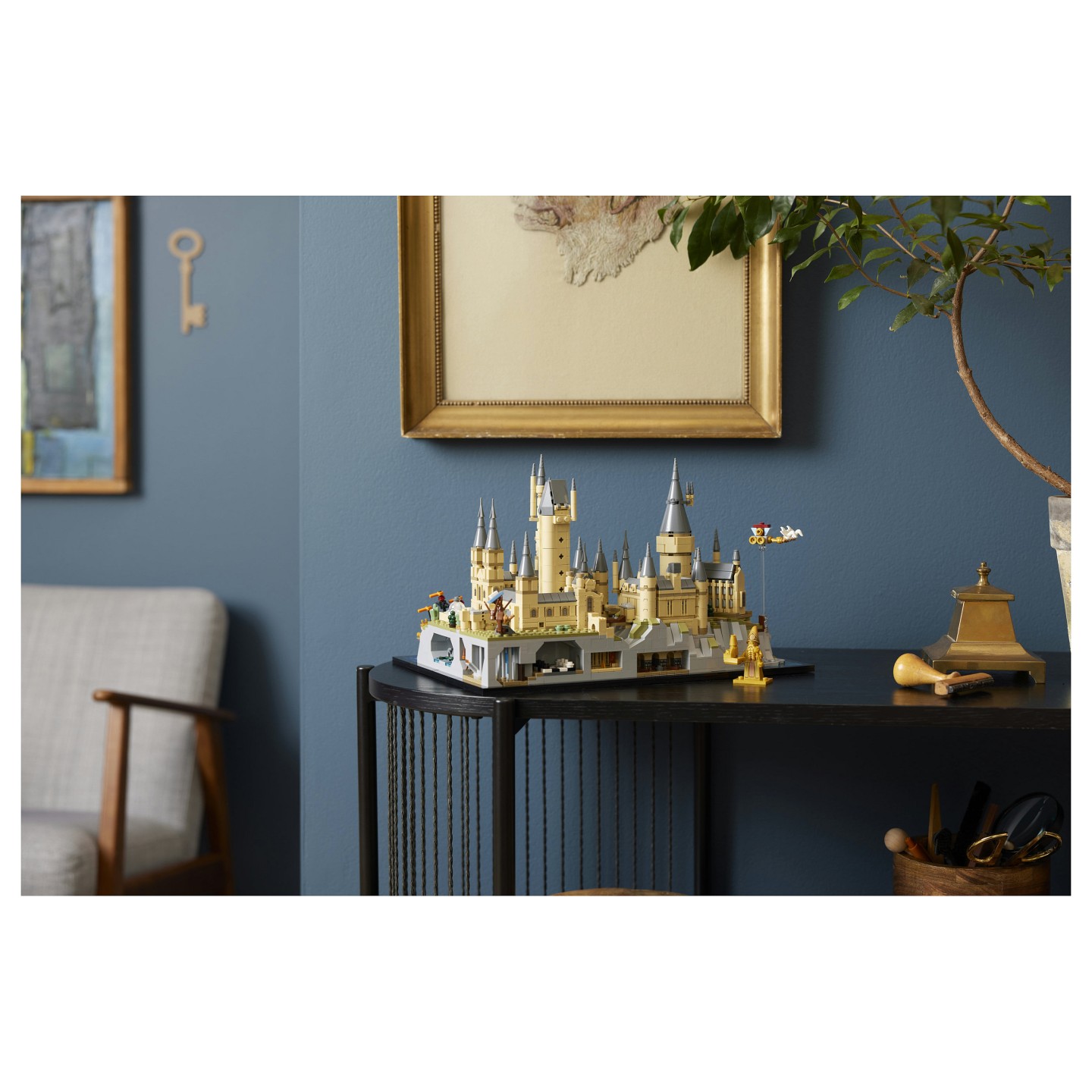 LEGO Harry Potter - Schloss Hogwarts mit Schlossgelände — Buy in Cyprus with Fast Delivery