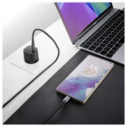 Intenso Power Adapter W30C2 GaN. Schwarz UBS-C-Ladeadapter mit 30 Watt Ladeleistung. Leichtes und handliches Design