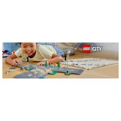 LEGO City Straßenkreuzung mit Ampeln 60304 — Buy in Cyprus with Fast Delivery