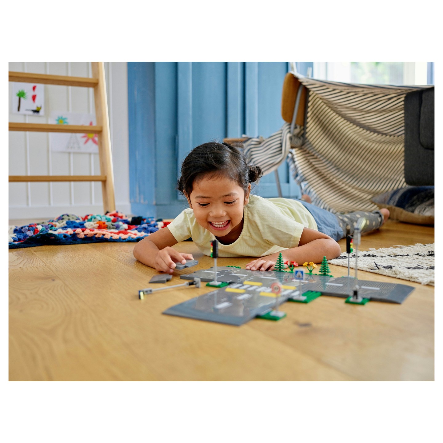 LEGO City Straßenkreuzung mit Ampeln 60304 — Buy in Cyprus with Fast Delivery
