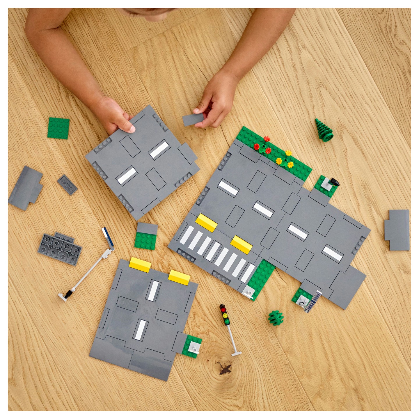 LEGO City Straßenkreuzung mit Ampeln 60304 — Buy in Cyprus with Fast Delivery