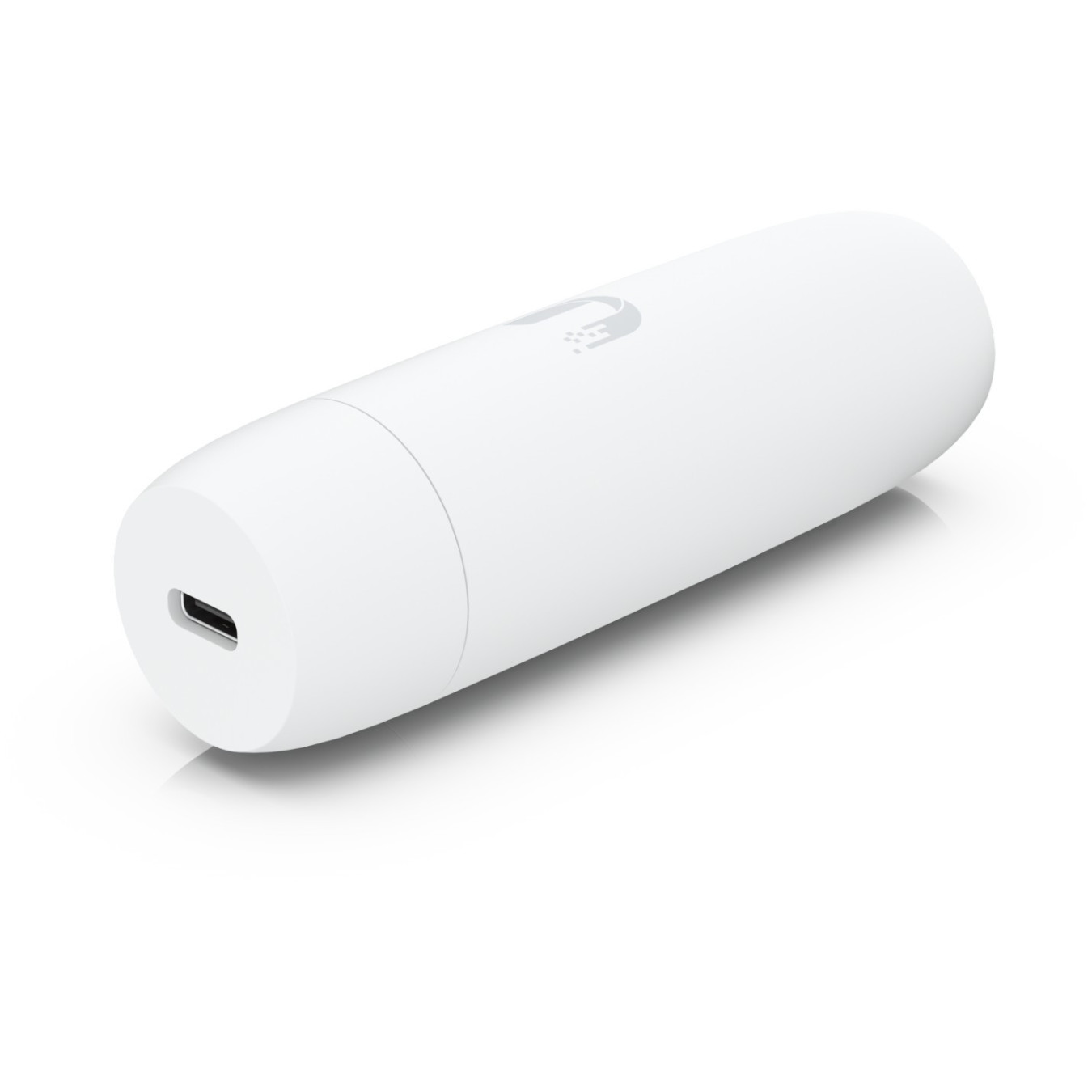 Ubiquiti PoE to USB-C Splitter - UACC-ADAPTER-POE-USBC - White, 48V PoE to 5V/2A USB-C — Buy in Cyprus with Fast Delivery
