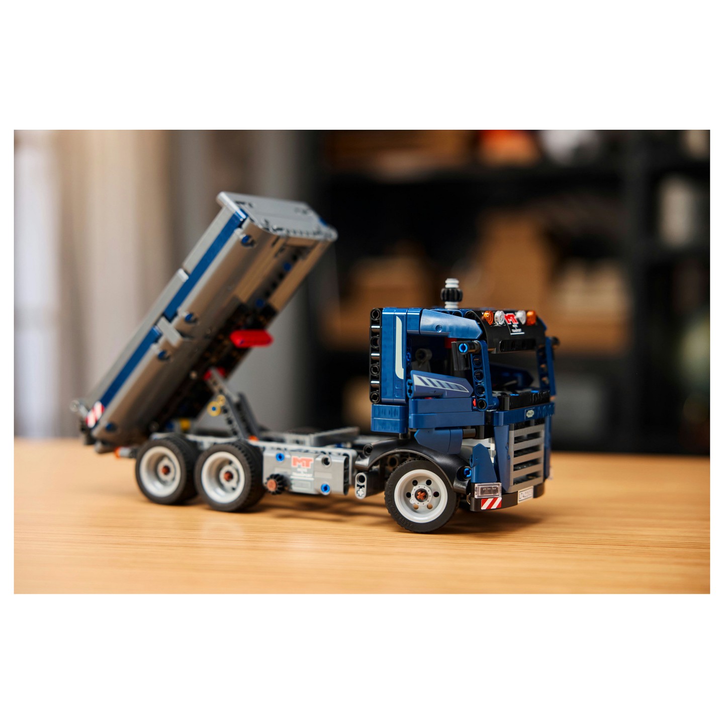 LEGO Technic Kipplaster 42203 — Buy in Cyprus with Fast Delivery