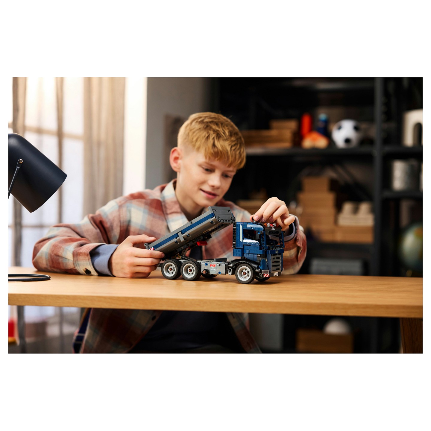 LEGO Technic Kipplaster 42203 — Buy in Cyprus with Fast Delivery