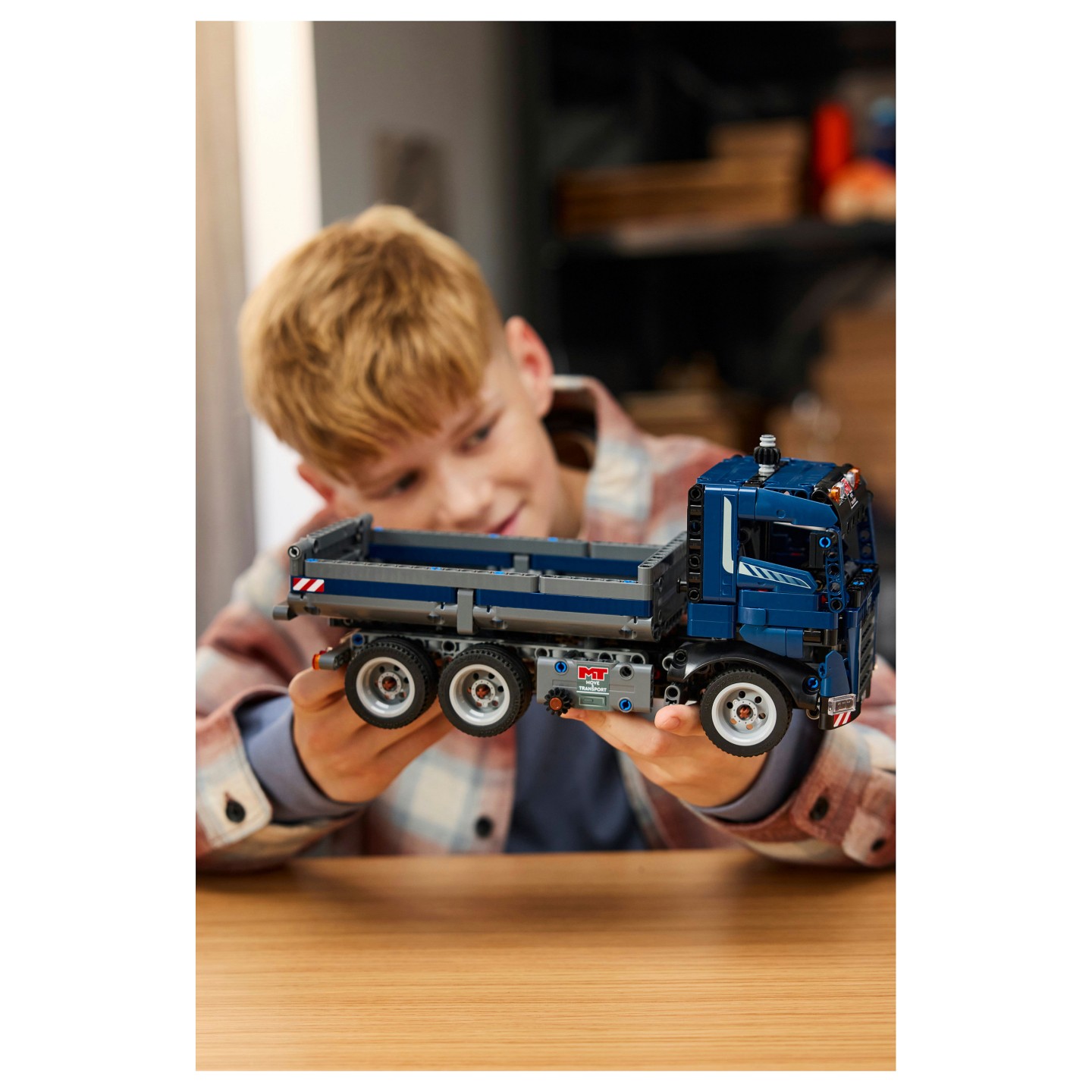 LEGO Technic Kipplaster 42203 — Buy in Cyprus with Fast Delivery