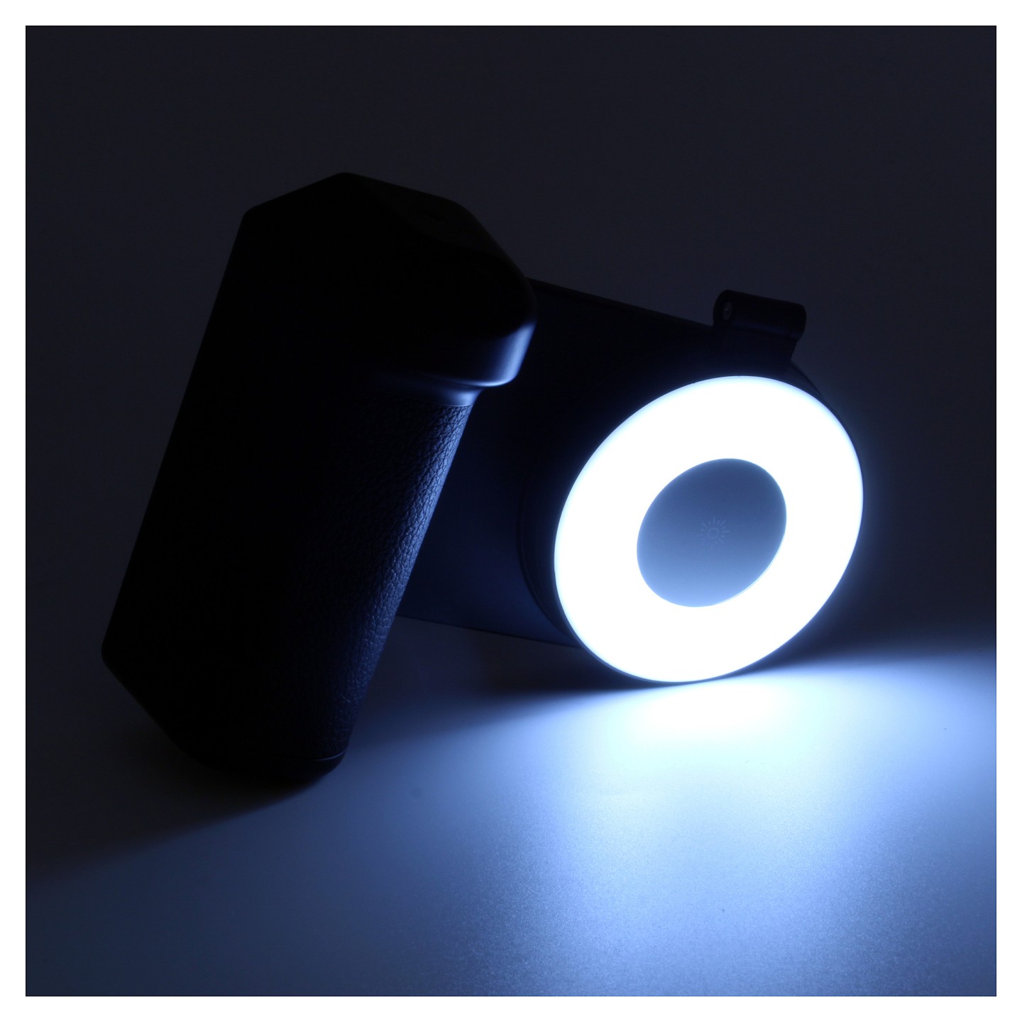 RealPower Selfie MagFree.Selfieholder.4.800mAh.Selfie Light — Buy in Cyprus with Fast Delivery
