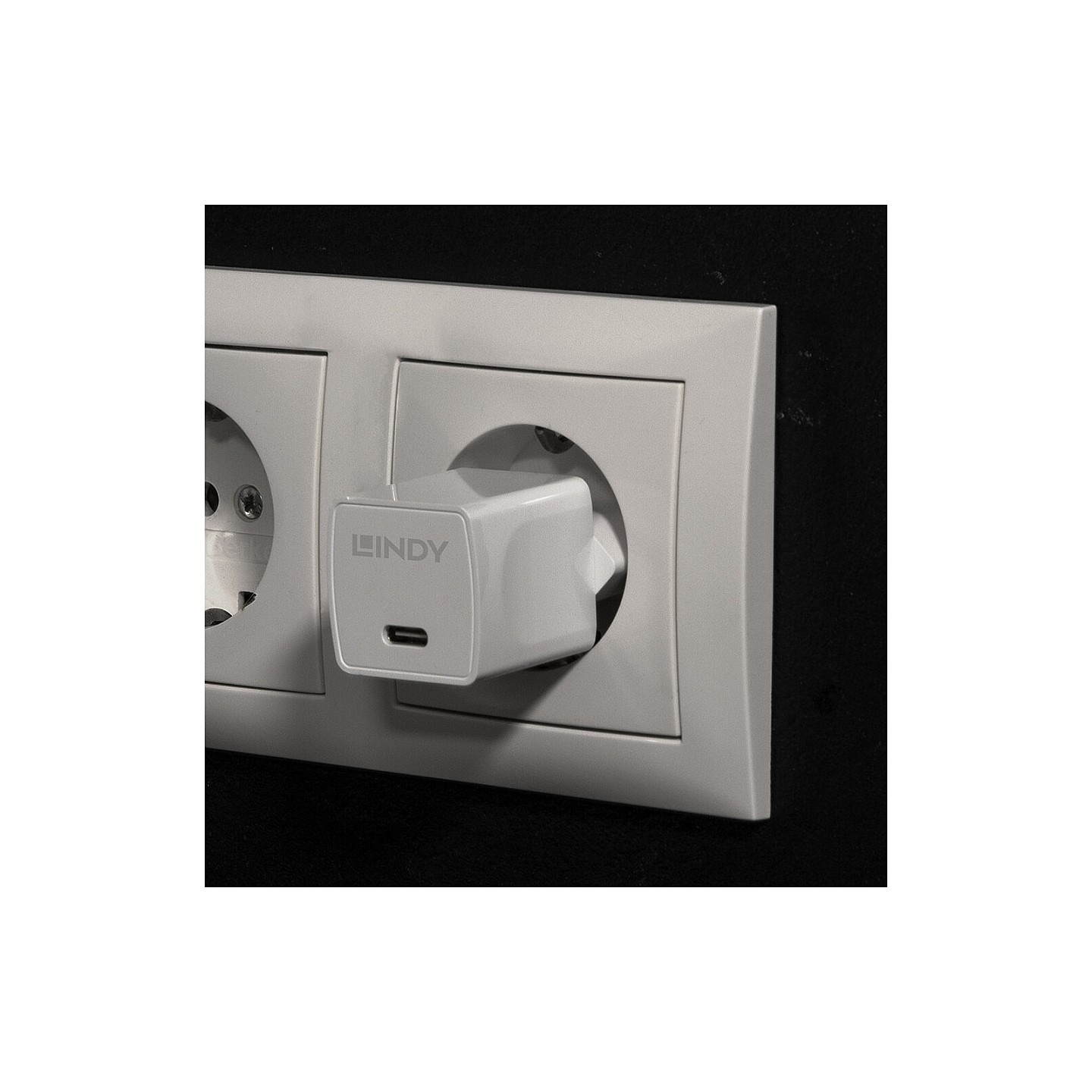 LINDY USB Typ C PD Charger 20W — Buy in Cyprus with Fast Delivery