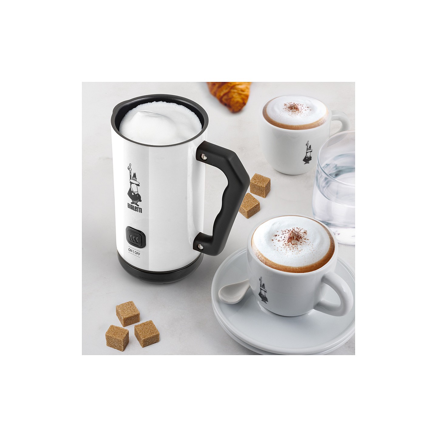 Bialetti MKF02 bianco Milchaufschumer — Buy in Cyprus with Fast Delivery