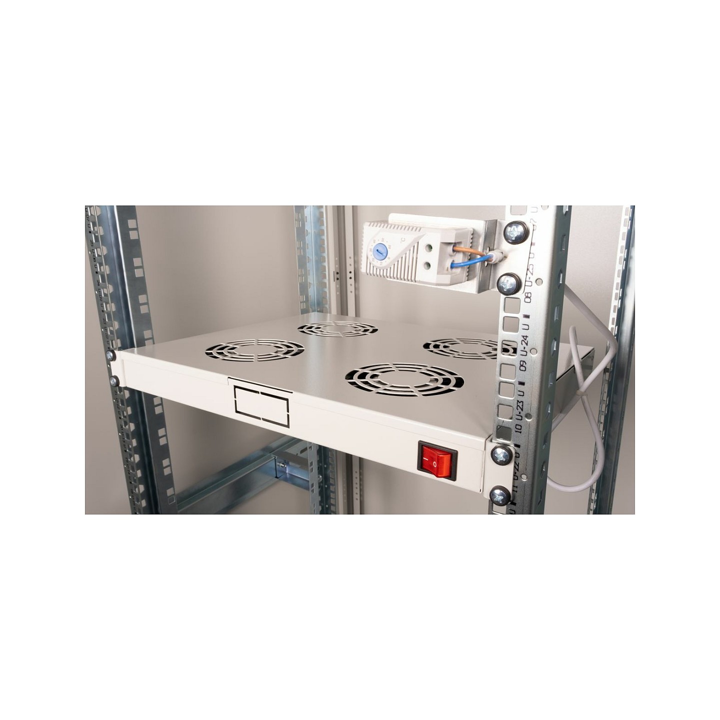 Equip Lüftermodul 19' für Serverschränke. 4xLüfter RAL7035 — Buy in Cyprus with Fast Delivery