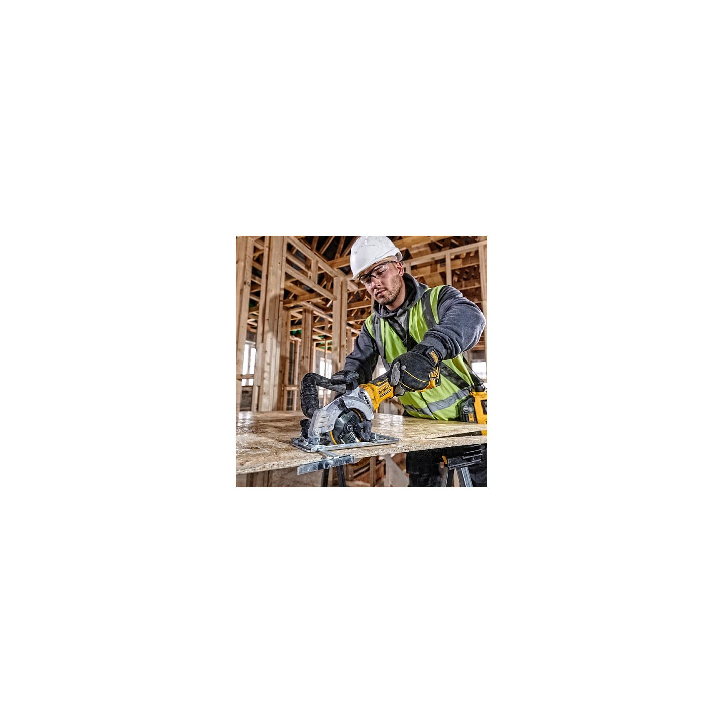DEWALT Akku-Handkreissaege. 18 Volt. kompakt — Buy in Cyprus with Fast Delivery