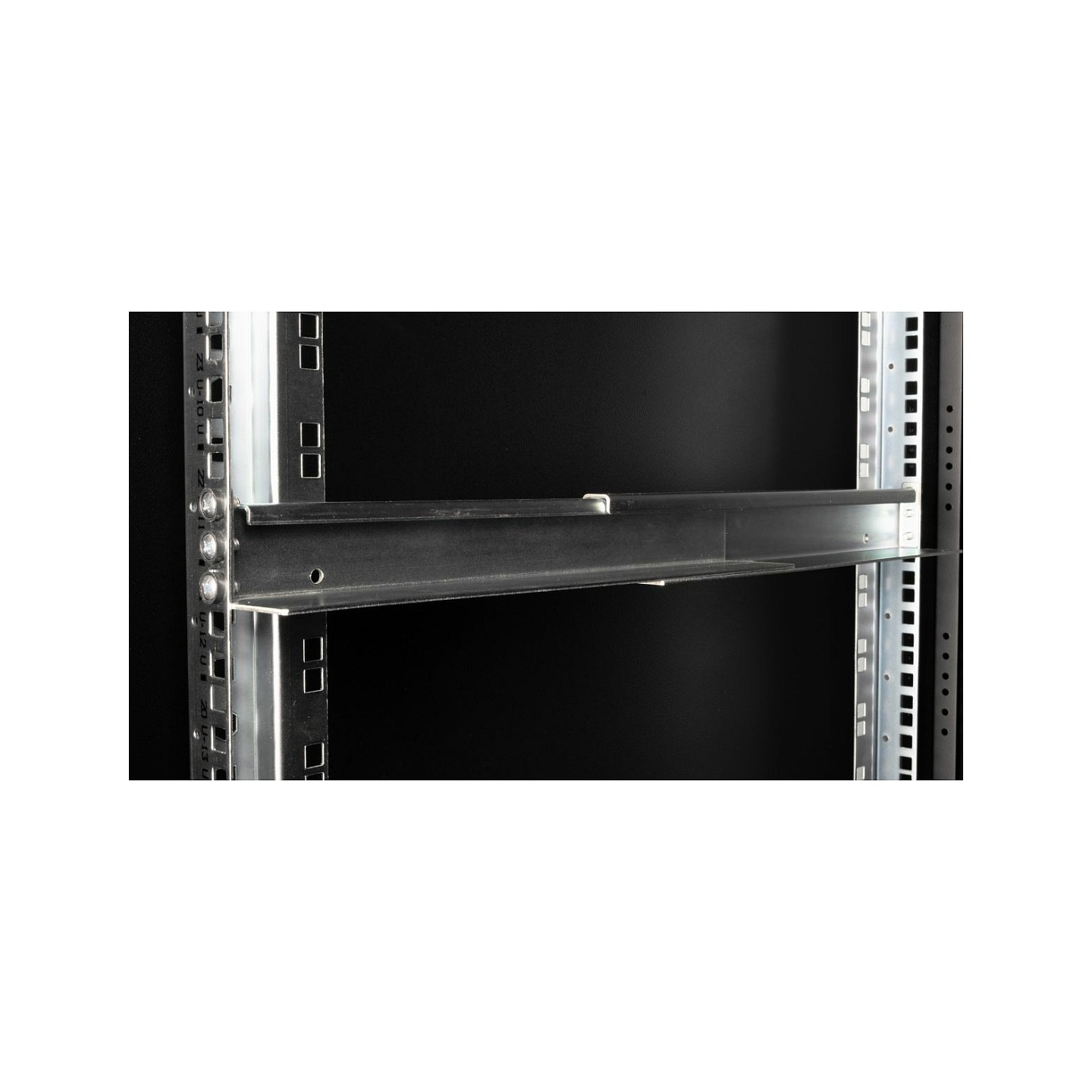 Equip Trageschiene 19' für Serverschränke 600x800mm si — Buy in Cyprus with Fast Delivery