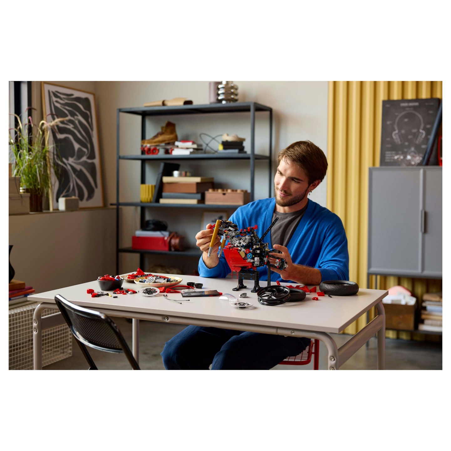 LEGO 42202 Technic Ducati Panigale V4 S Motorrad — Buy in Cyprus with Fast Delivery