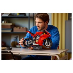 LEGO 42202 Technic Ducati Panigale V4 S Motorrad — Buy in Cyprus with Fast Delivery