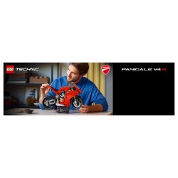 LEGO 42202 Technic Ducati Panigale V4 S Motorrad — Buy in Cyprus with Fast Delivery