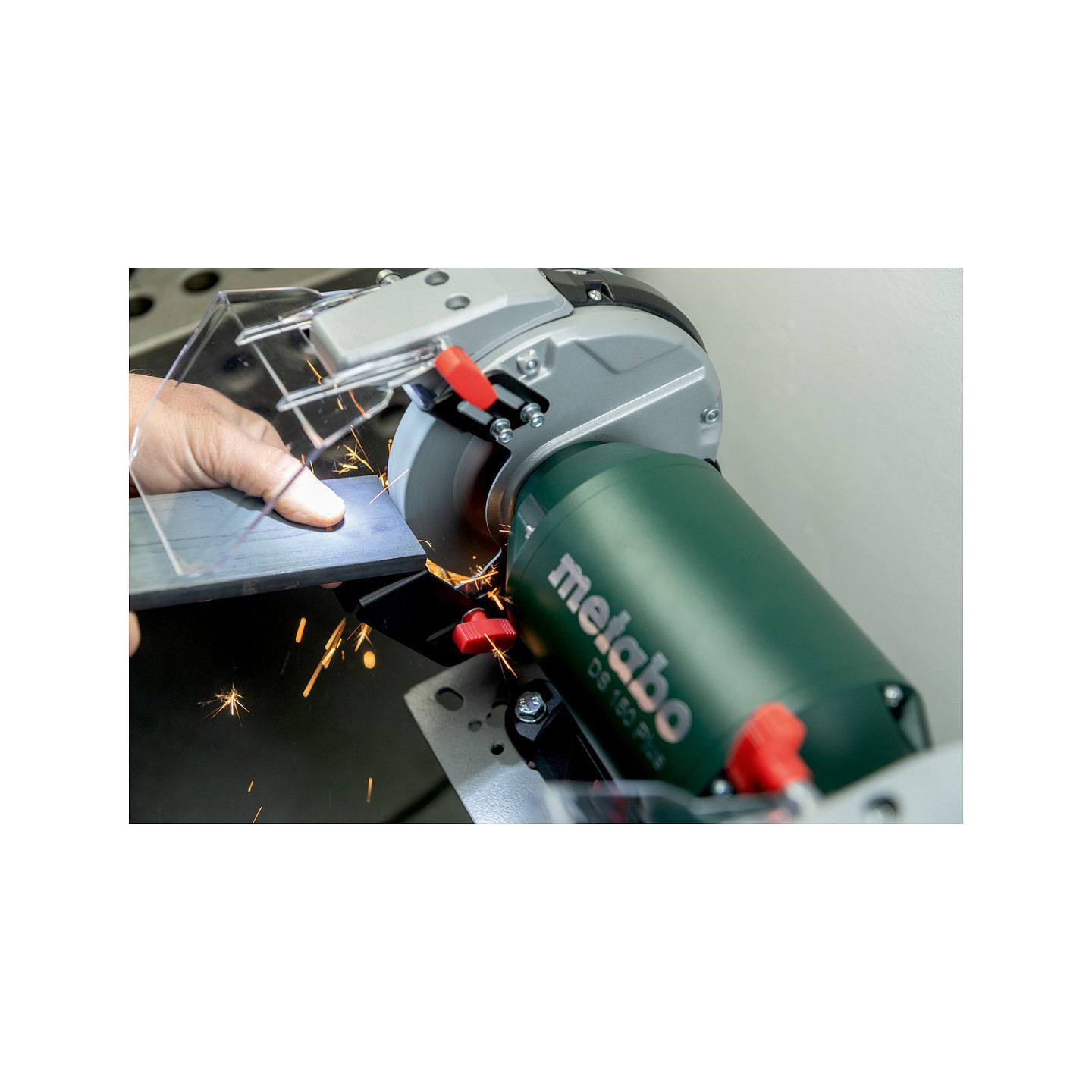 DS 200 Plus Doppelschleifmaschine — Buy in Cyprus with Fast Delivery