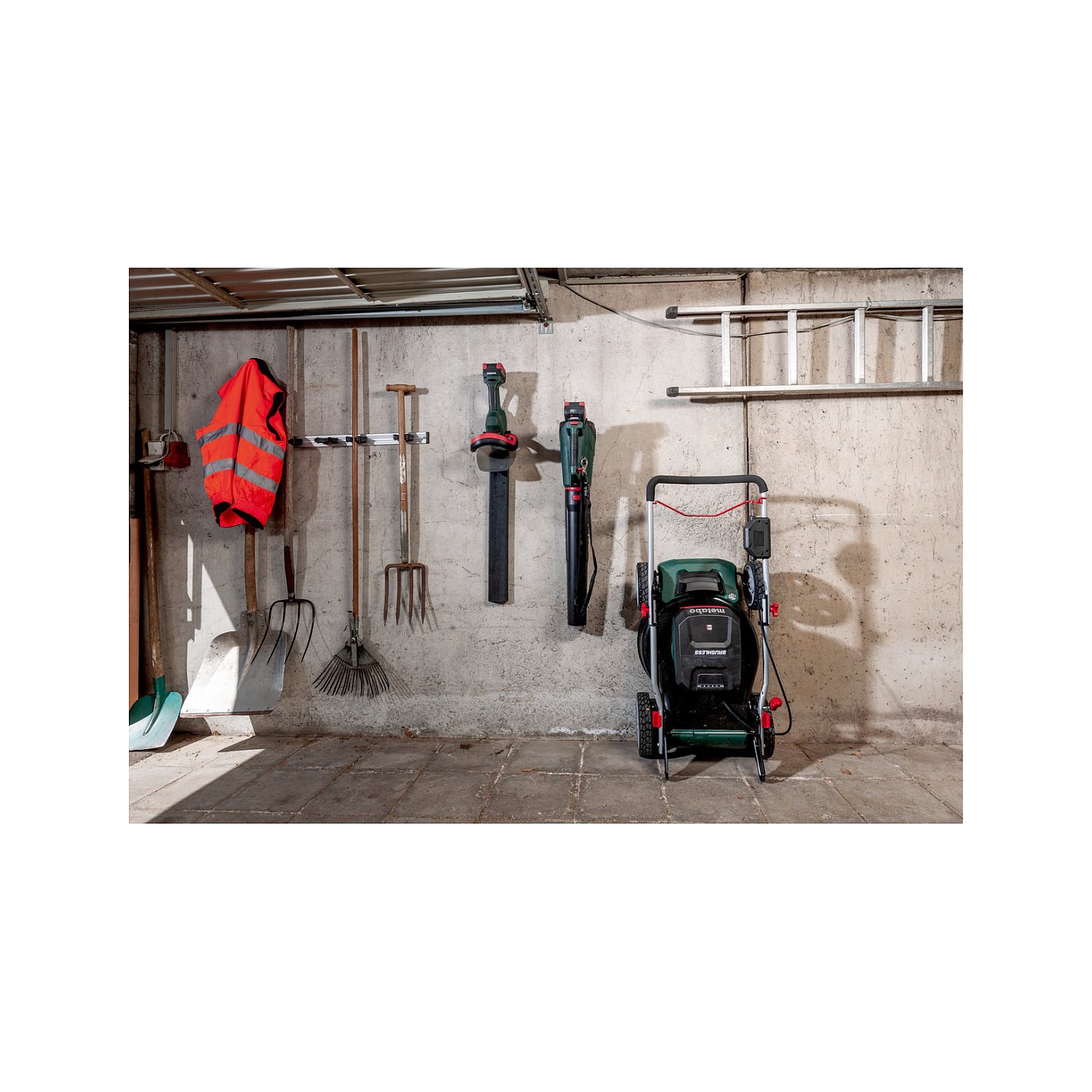 RM 36-18 LTX BL 46 solo Akku-Rasenmher — Buy in Cyprus with Fast Delivery