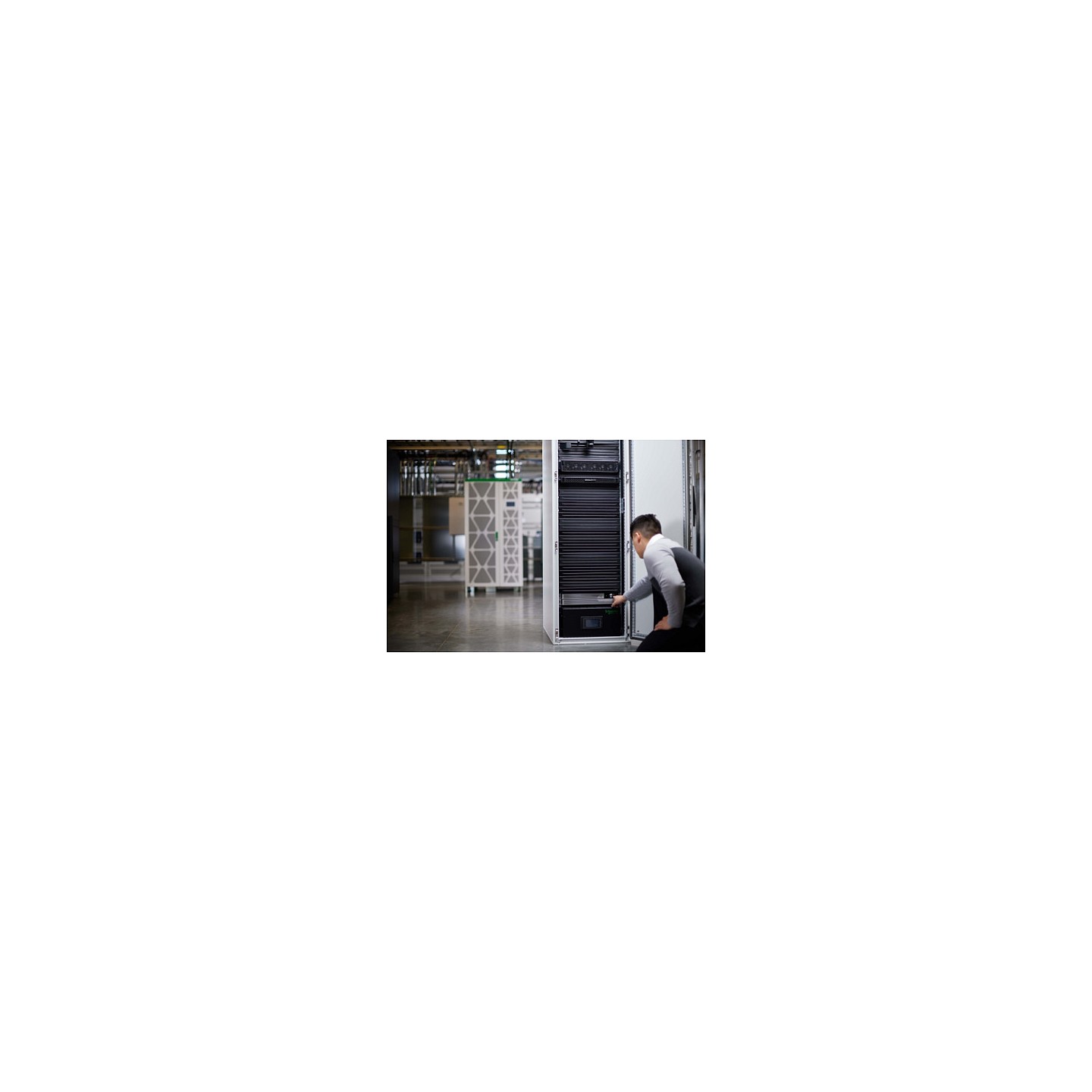 APC USV SRTL5KRM2UI SMARTUPS On-Line Lithium-Ion. 5KVA 2HE — Buy in Cyprus with Fast Delivery