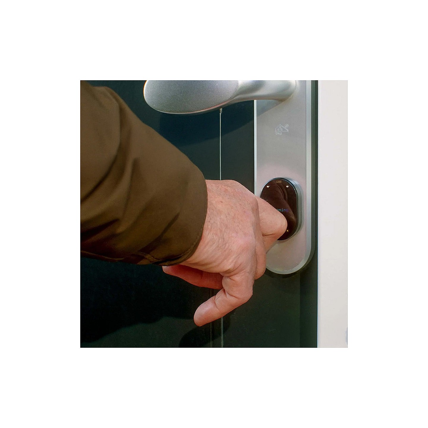 Shelly Plug & Play 'LOQED Touch Smart Lock black' Smartes Türschloss — Buy in Cyprus with Fast Delivery