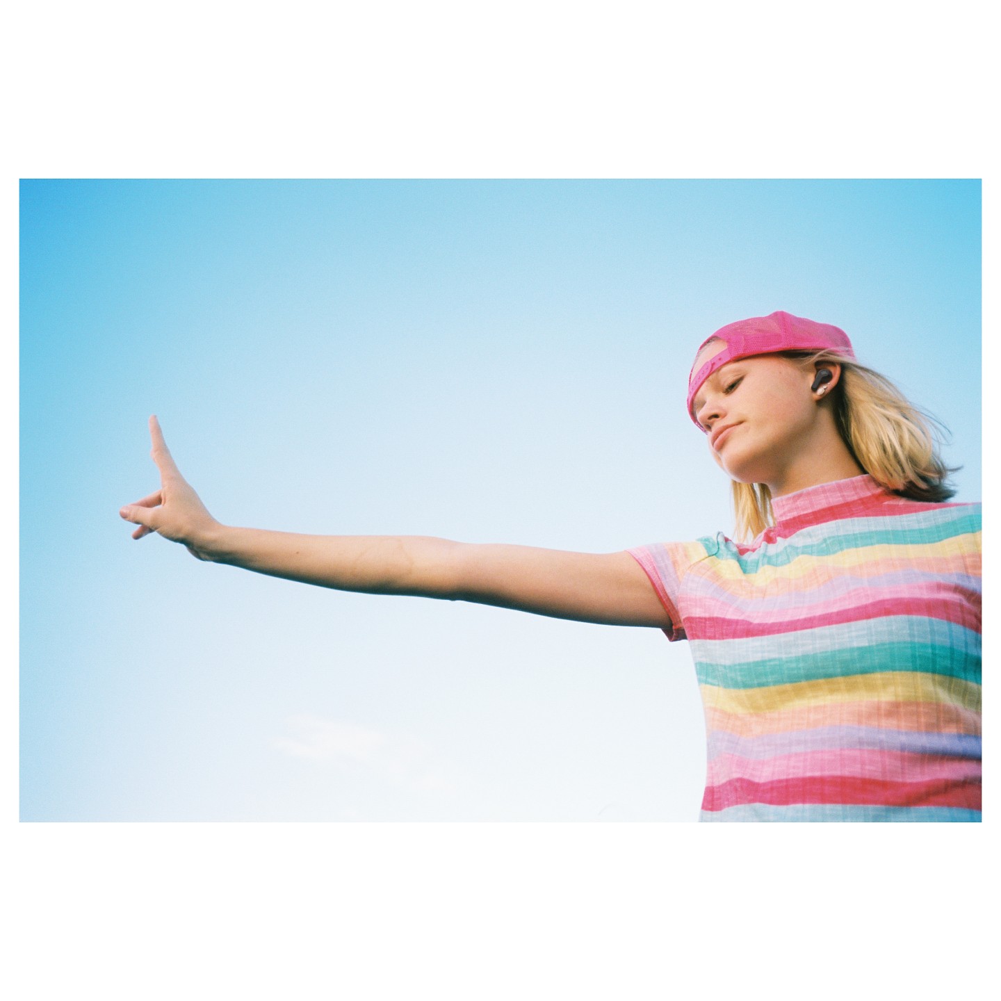 JBL Wave 200TWS Wireless In-Ear Headphones black — Buy in Cyprus with Fast Delivery