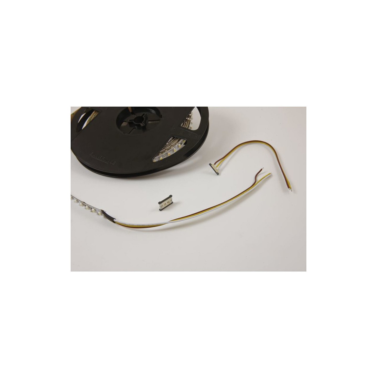 Synergy 21 LED Flex Strip 3528 - 120 DW (CCT) DC12V 48W pro Farbe IP20 — Buy in Cyprus with Fast Delivery