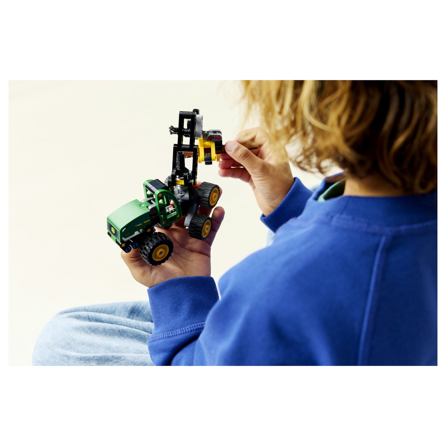 LEGO 42218 Technic John Deere 1470H Rad-Harvester — Buy in Cyprus with Fast Delivery