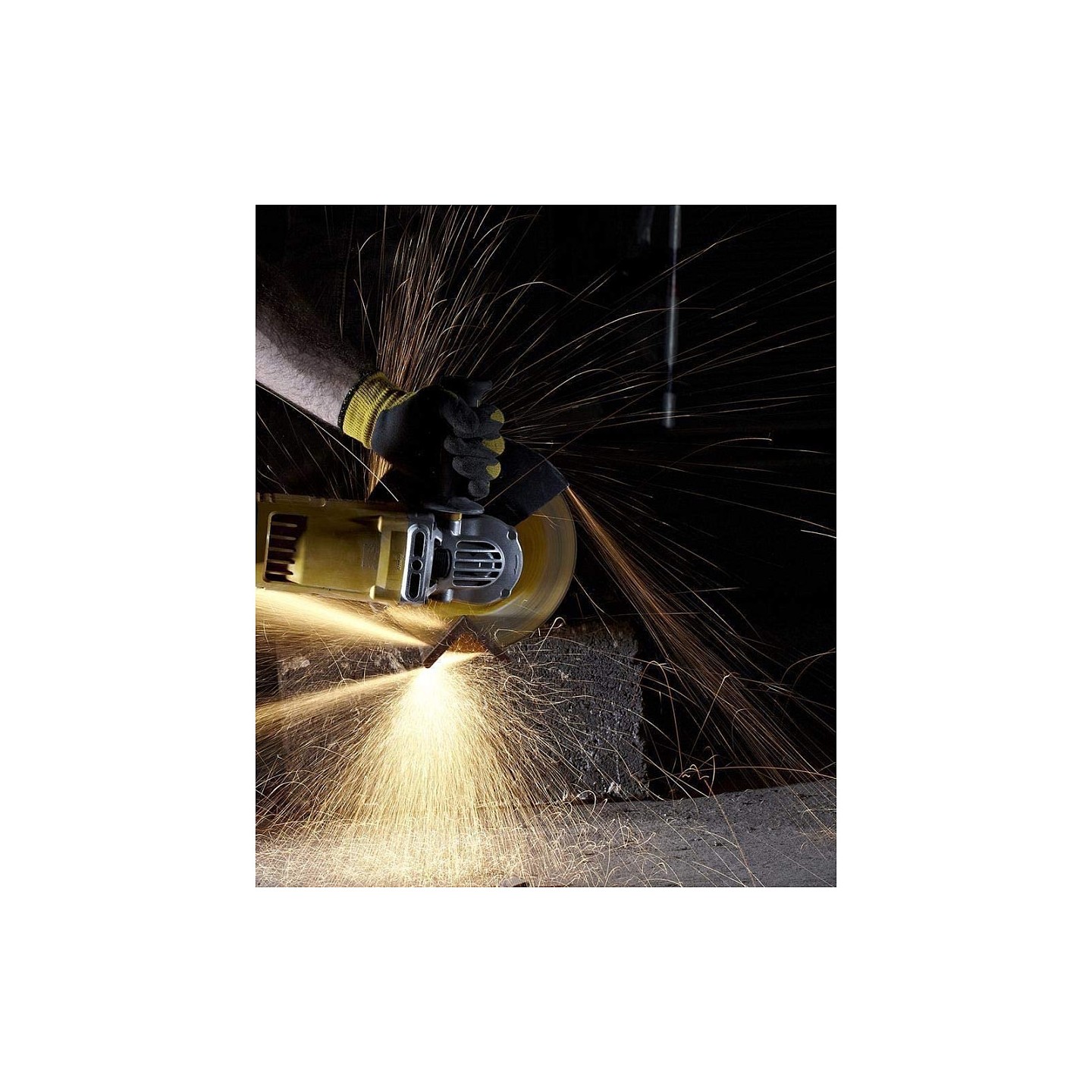 DEWALT Winkelschleifer 180mm 2400Watt — Buy in Cyprus with Fast Delivery