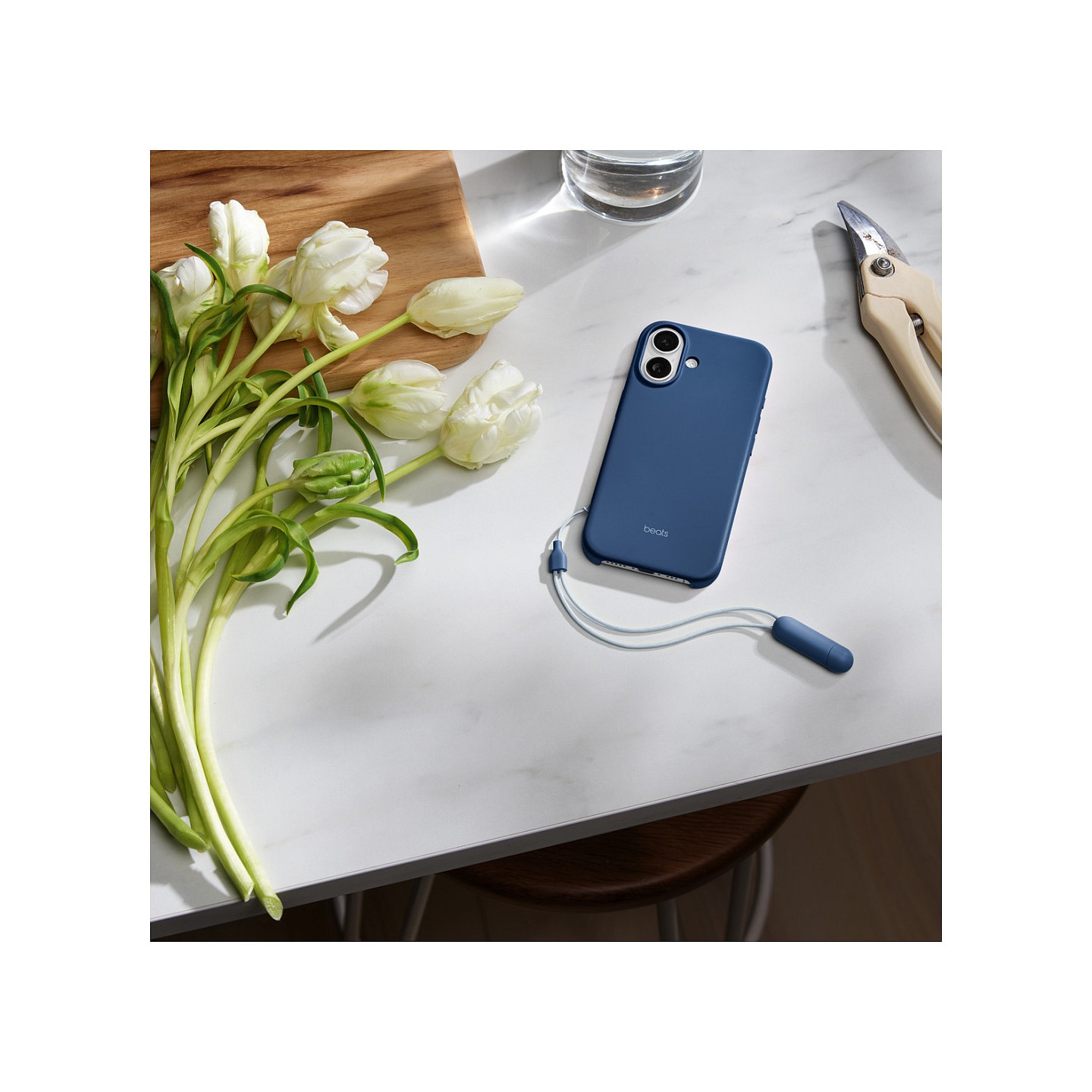 Beats Kickstand Case iPhone 17 mit MagSafe und Kamerasteuerung (felsblau) — Buy in Cyprus with Fast Delivery