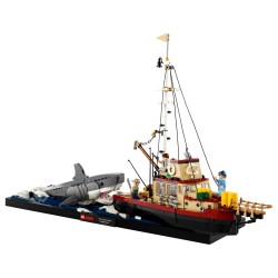 LEGO 21350 Ideas Der weie Hai — Buy in Cyprus with Fast Delivery