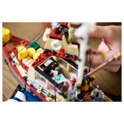 LEGO 21350 Ideas Der weie Hai — Buy in Cyprus with Fast Delivery