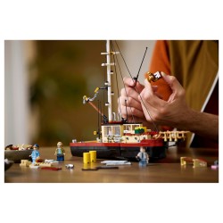 LEGO 21350 Ideas Der weie Hai — Buy in Cyprus with Fast Delivery