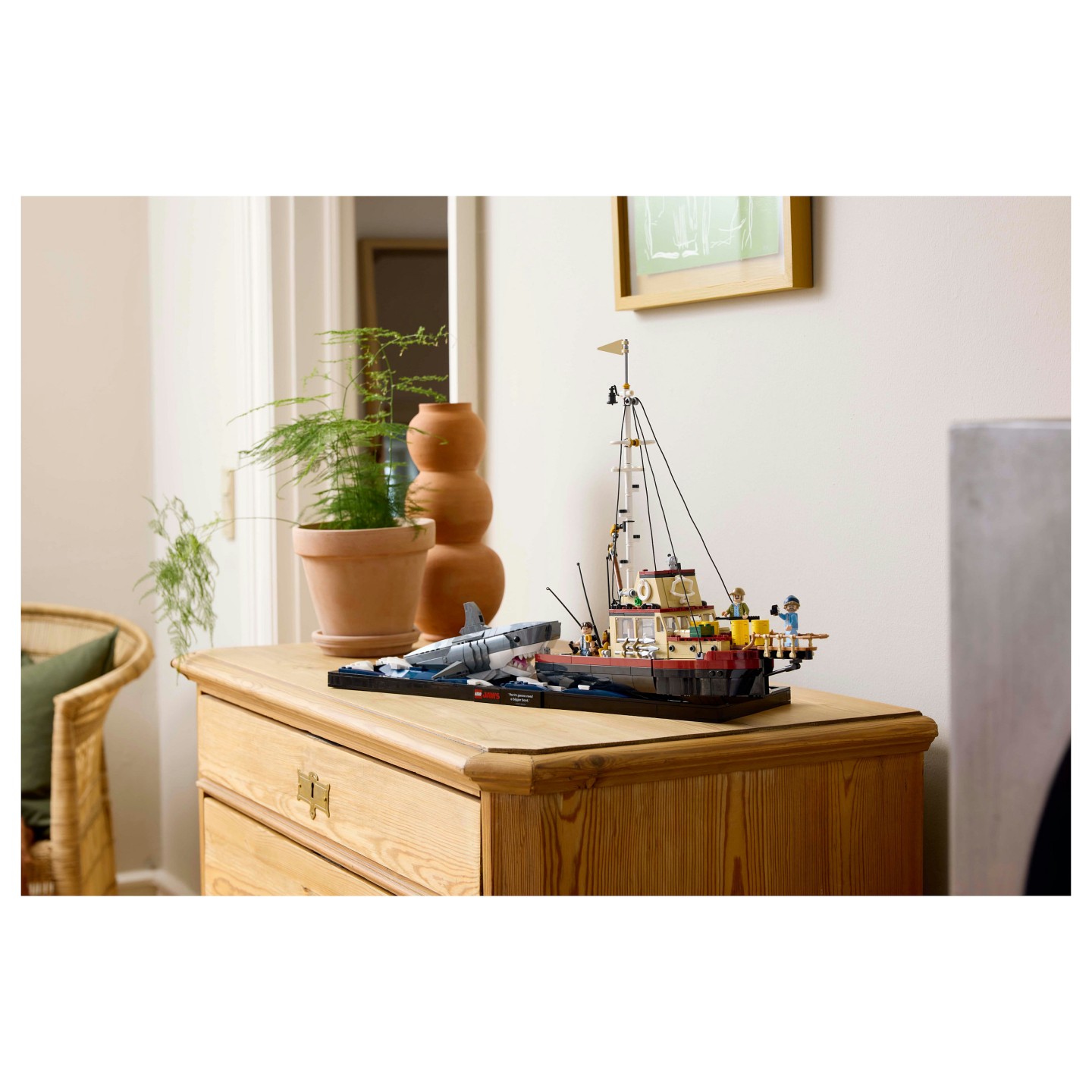 LEGO 21350 Ideas Der weie Hai — Buy in Cyprus with Fast Delivery