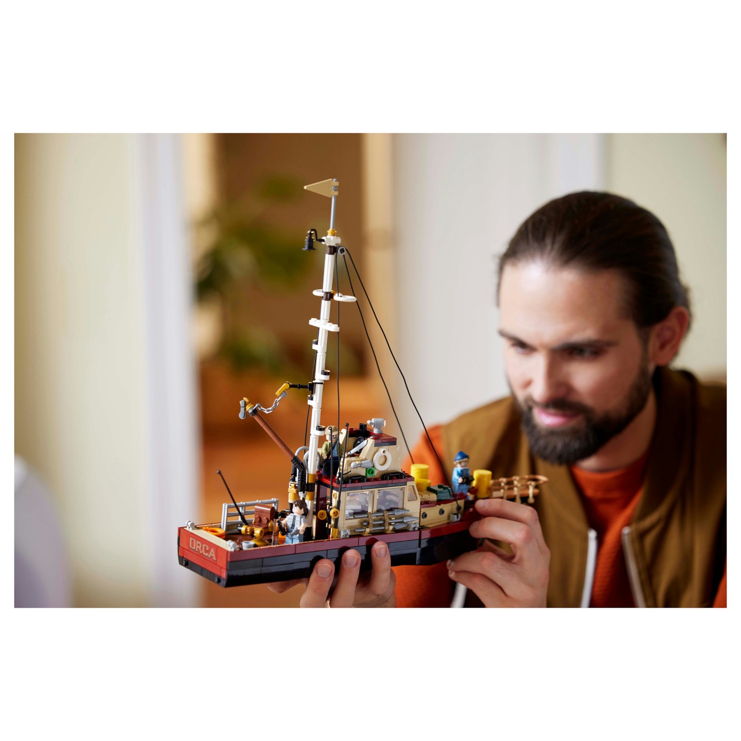 LEGO 21350 Ideas Der weie Hai — Buy in Cyprus with Fast Delivery