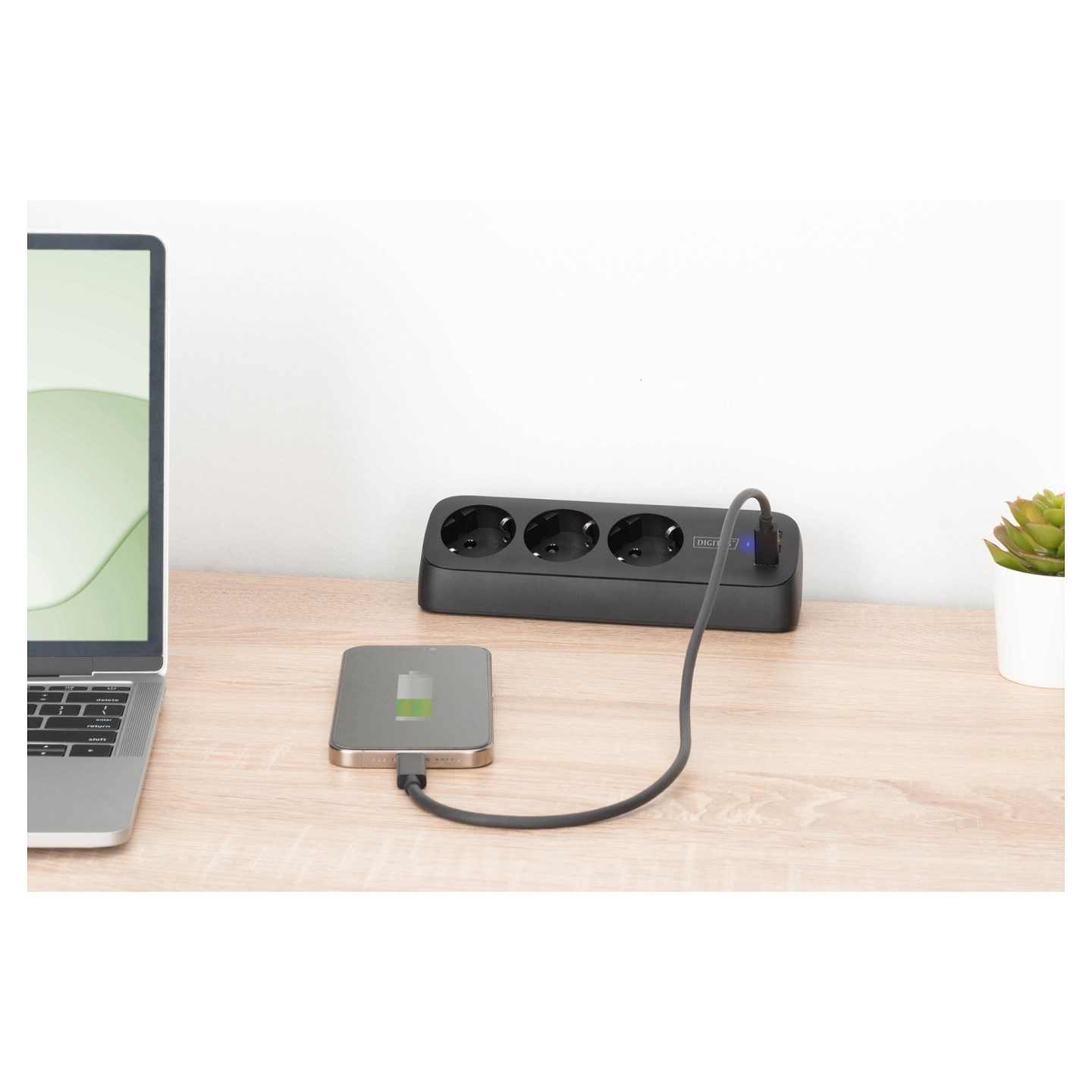 DIGITUS Steckdosenleiste 3x + 2USB 1.5m 12W 30W schwarz — Buy in Cyprus with Fast Delivery