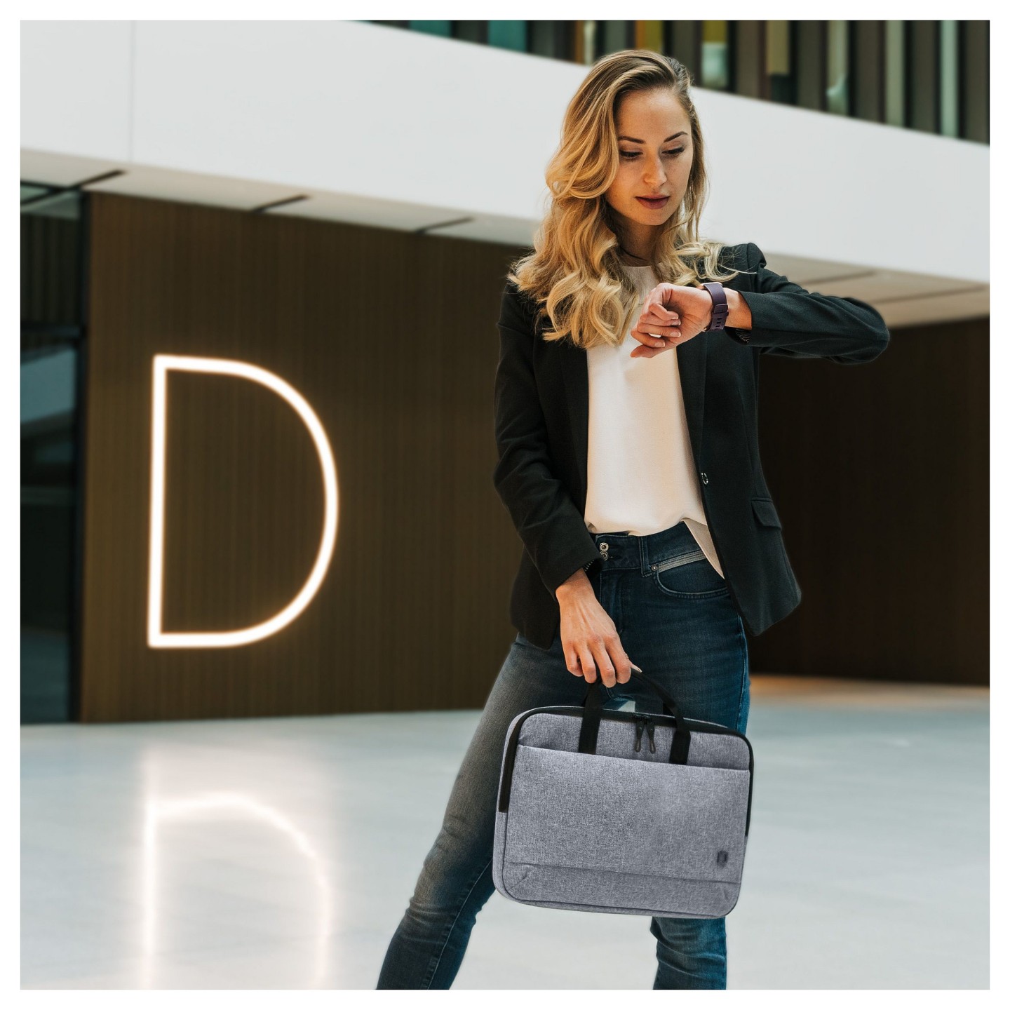 Dicota Laptop Tasche Eco MOTION bis 39.6 cm 15.6' Blue Denim inkl. Schultergurt — Buy in Cyprus with Fast Delivery