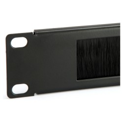 Equip 19' Kabeldurchführung 1HE mit Bürsteneinsatz schwarz — Buy in Cyprus with Fast Delivery