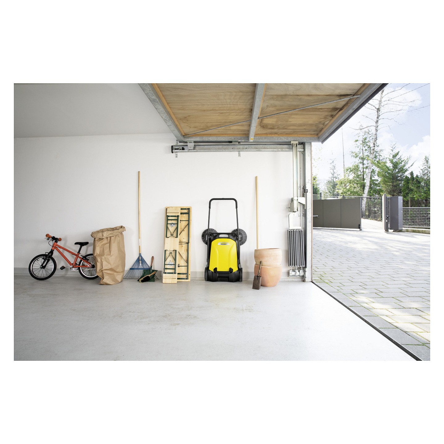 Kärcher S 4 Twin Kehrmaschine 20 L Kunststoff — Buy in Cyprus with Fast Delivery