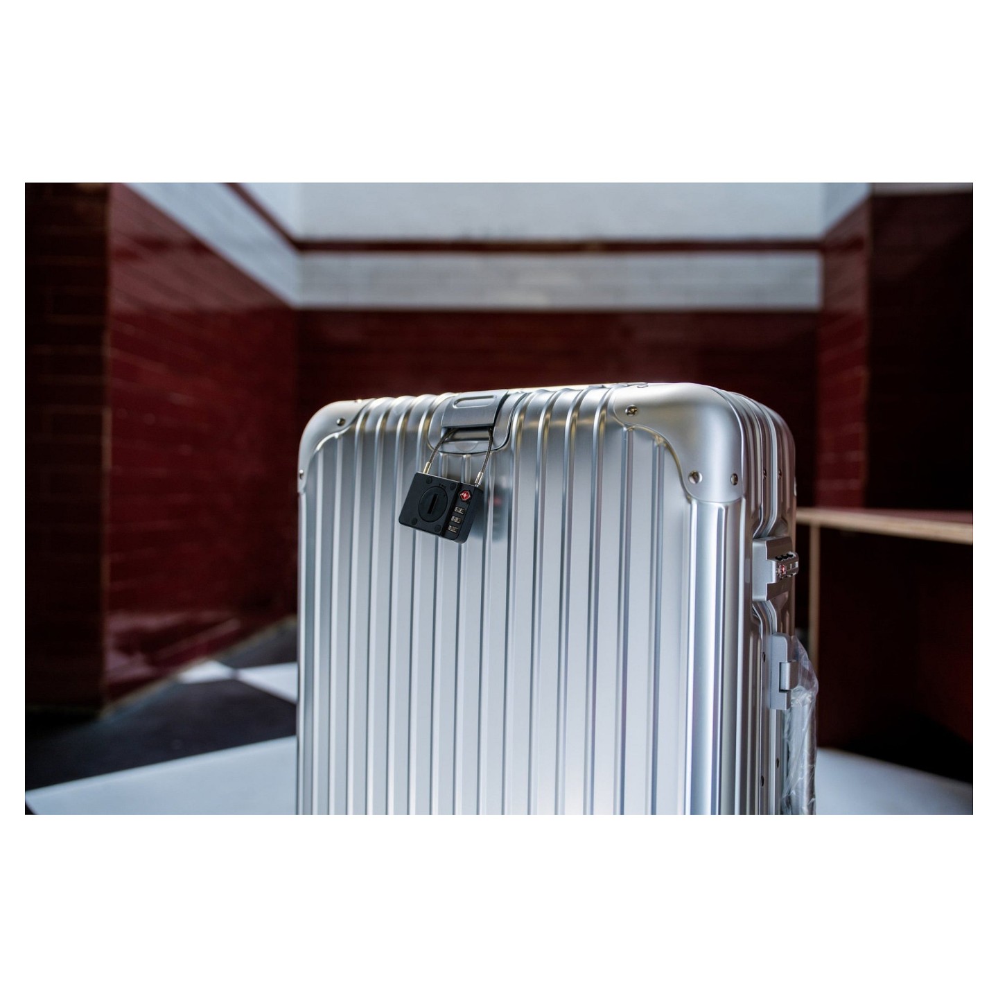 ultron MiLock Gepäckschloss mit apple zert.Tag schwarz — Buy in Cyprus with Fast Delivery
