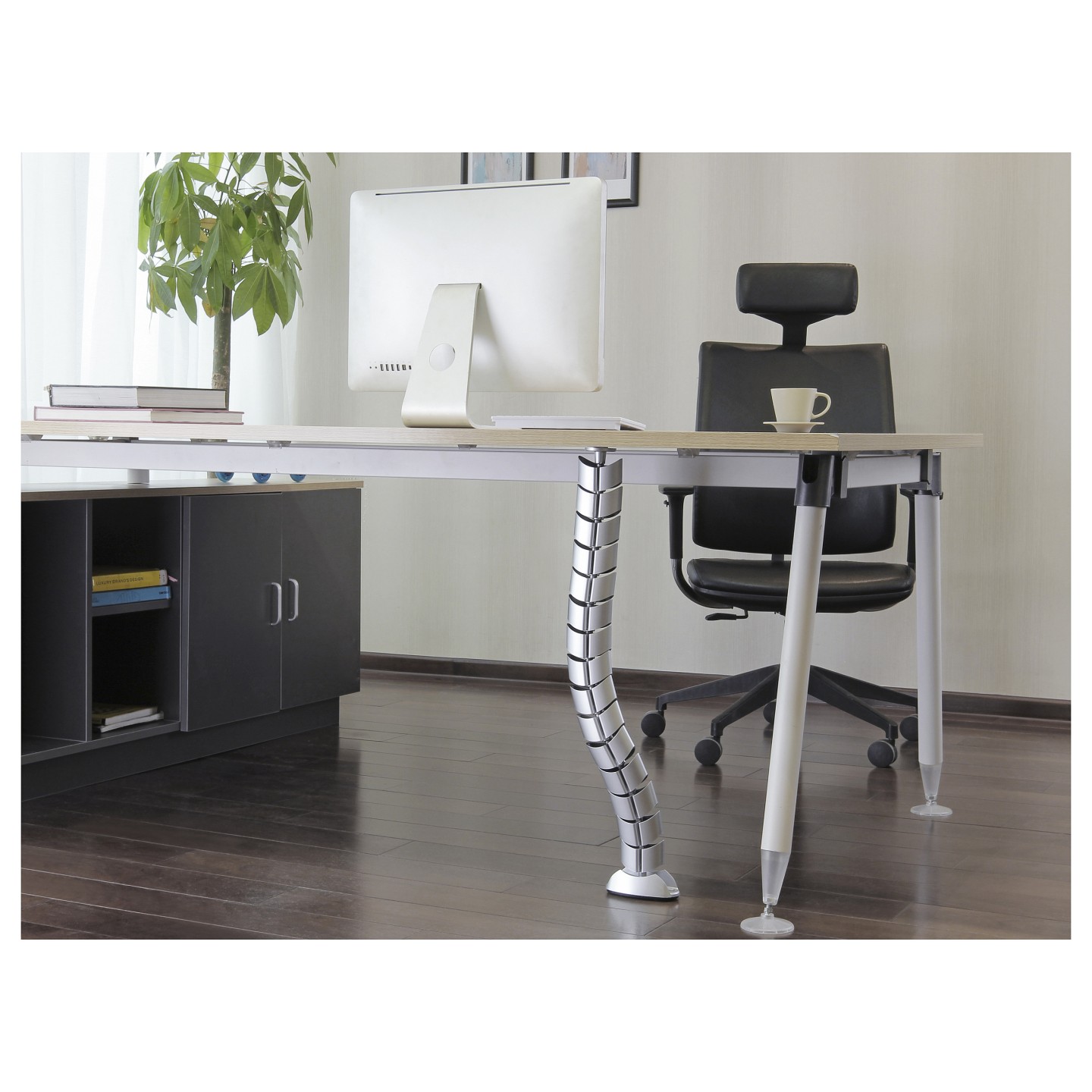 Equip Doppel-Kabelführung mit Untertischmontage silber lite Retail — Buy in Cyprus with Fast Delivery