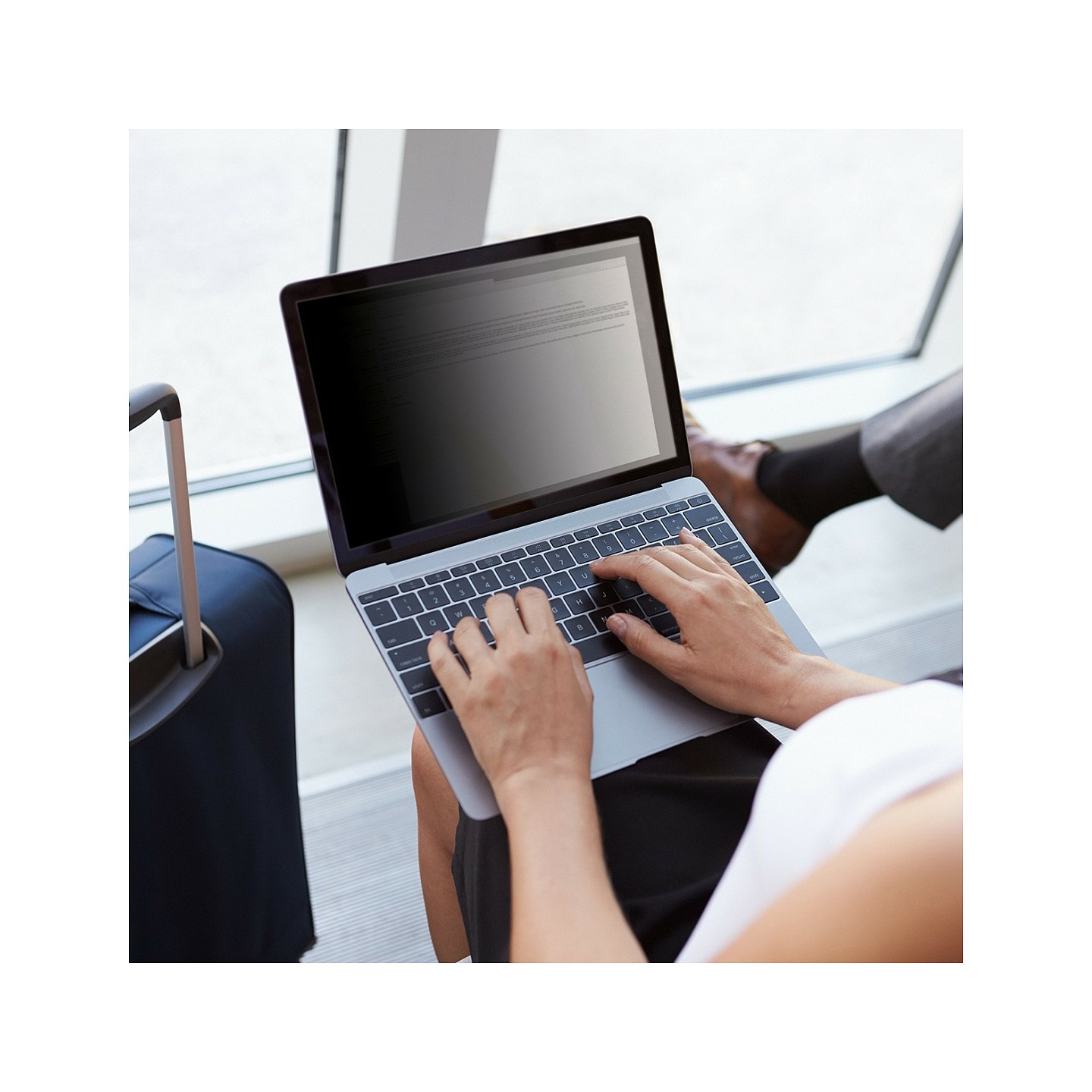 Mobilis Magnetic Privacy Filter 13.3' (16:10) Dim : 293x190mm — Buy in Cyprus with Fast Delivery